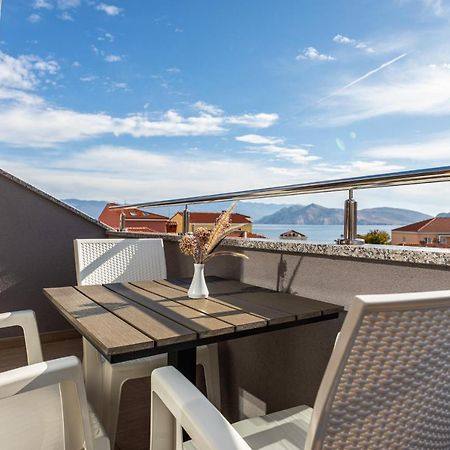 Apartments Crnekovic III Baška Exteriör bild