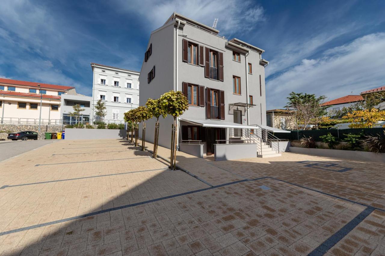 Apartments Crnekovic III Baška Exteriör bild