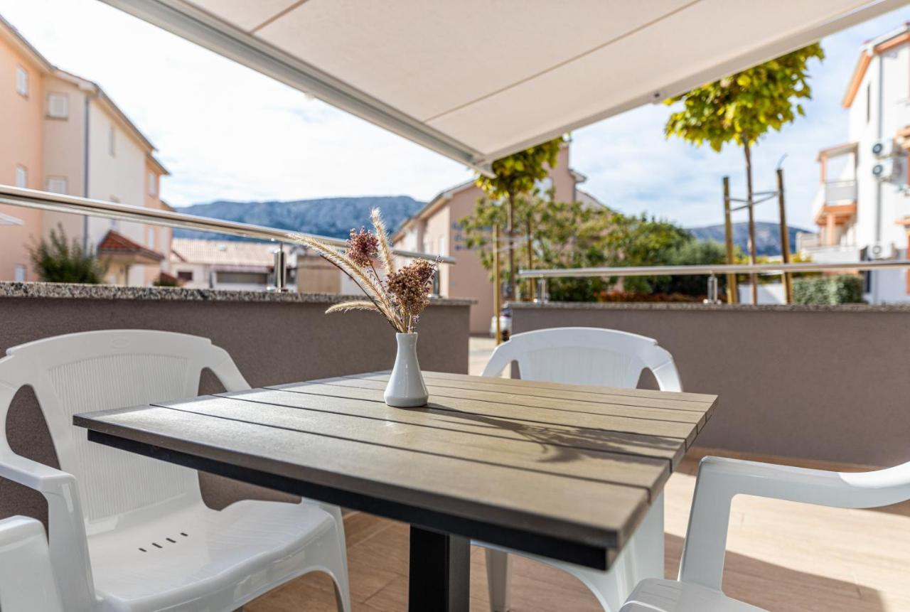 Apartments Crnekovic III Baška Exteriör bild