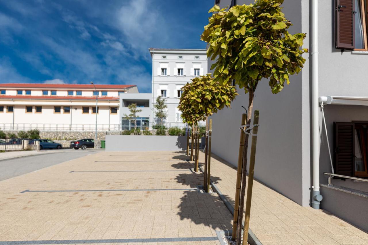 Apartments Crnekovic III Baška Exteriör bild