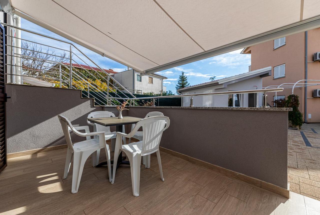 Apartments Crnekovic III Baška Exteriör bild
