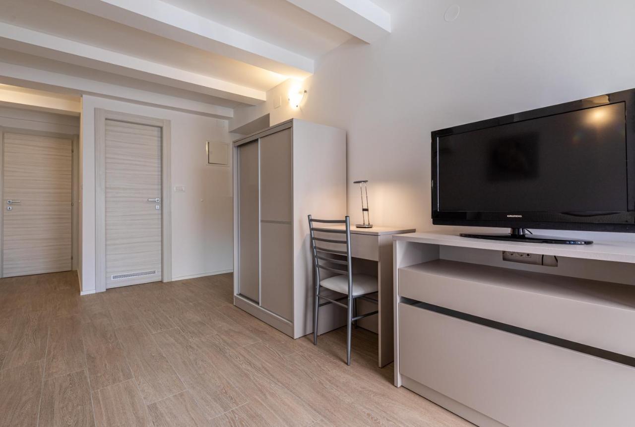Apartments Crnekovic III Baška Exteriör bild