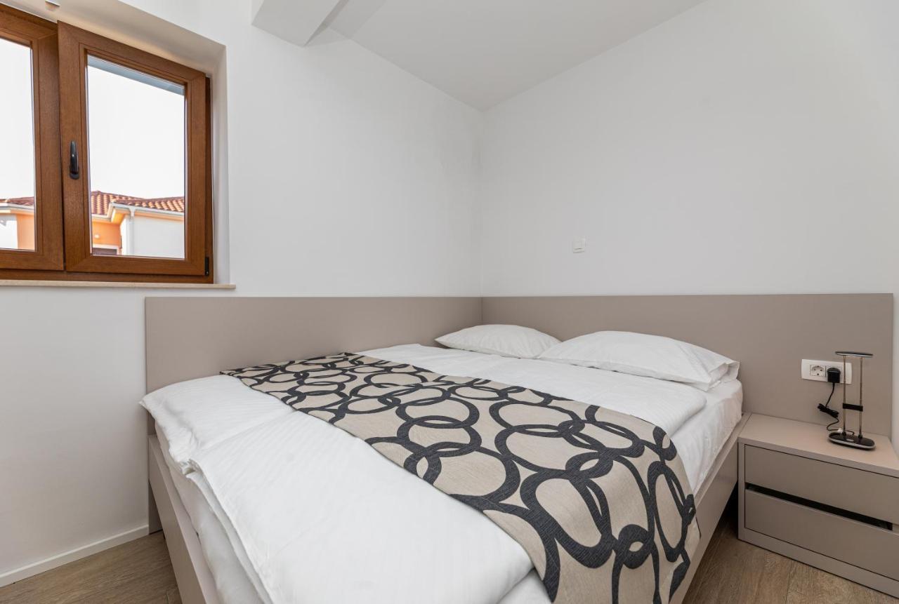 Apartments Crnekovic III Baška Exteriör bild