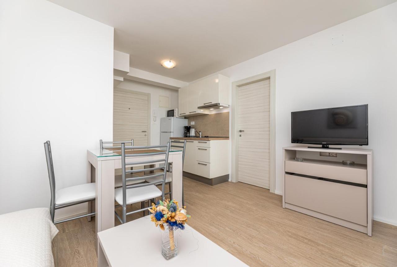 Apartments Crnekovic III Baška Exteriör bild