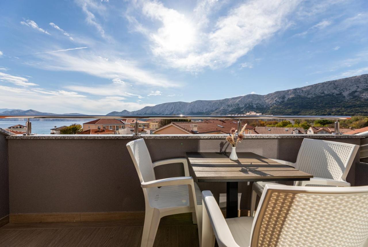 Apartments Crnekovic III Baška Exteriör bild