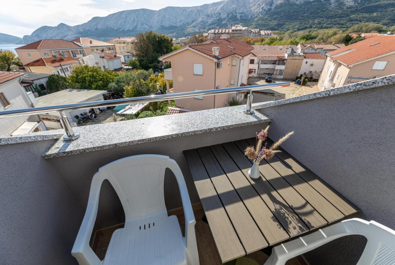 Apartments Crnekovic III Baška Exteriör bild