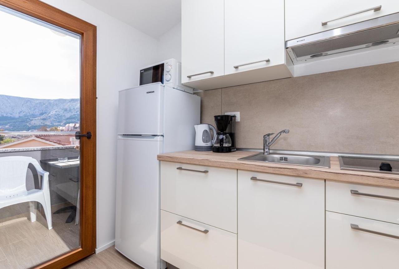 Apartments Crnekovic III Baška Exteriör bild