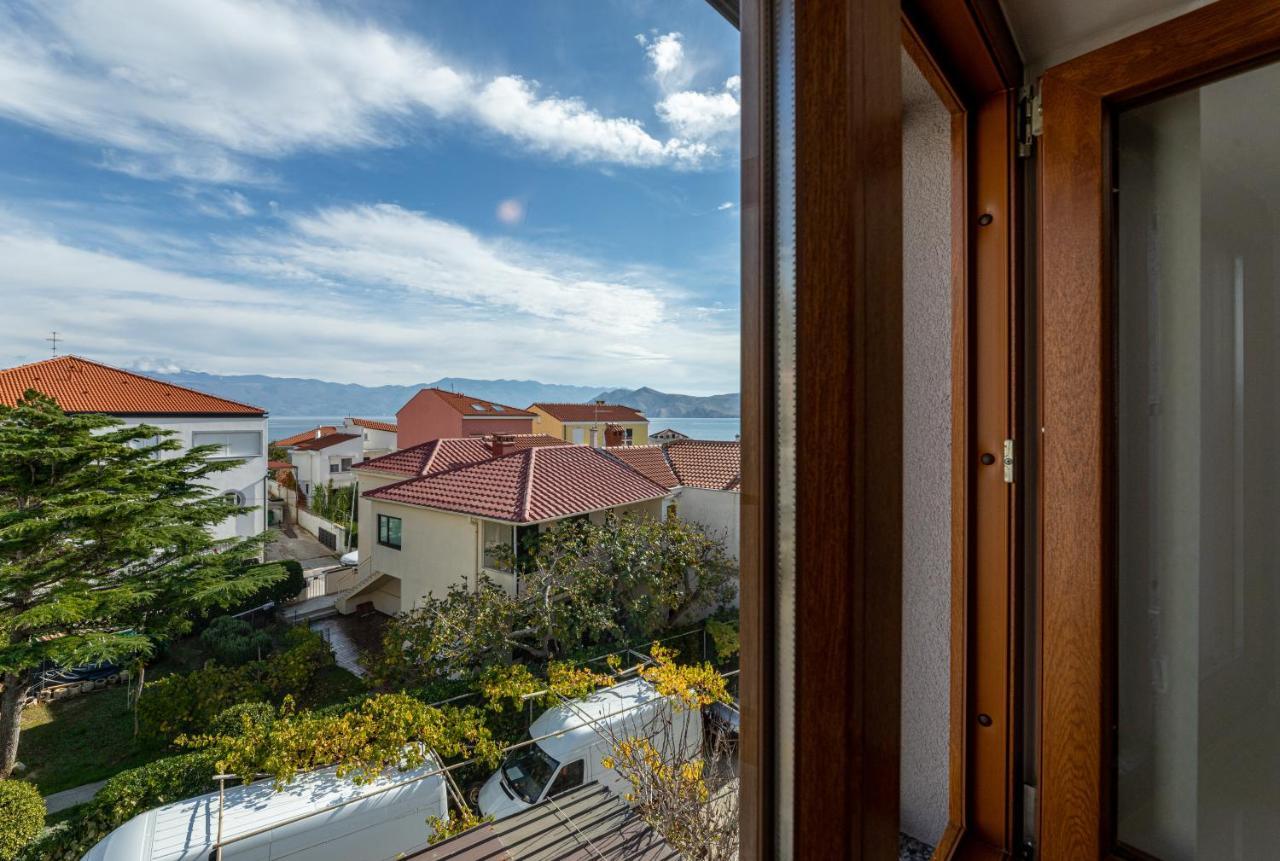 Apartments Crnekovic III Baška Exteriör bild